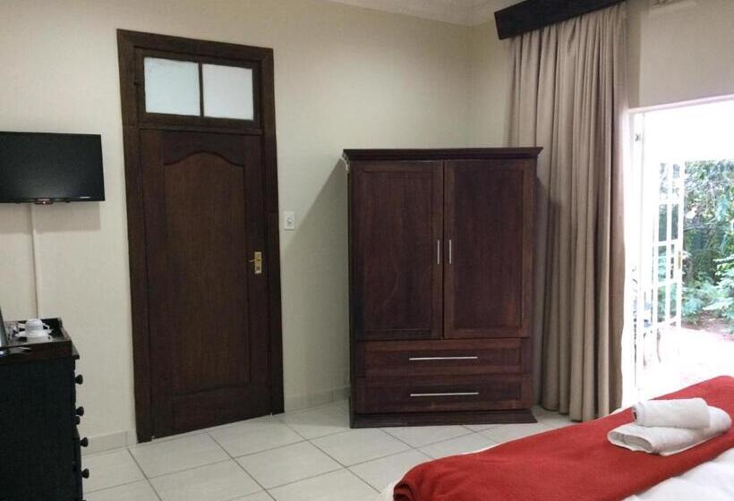 اتاق لوکس با چشم‌انداز باغ, Polokwane Place