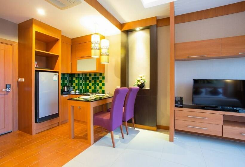 اتاق لوکس, Romantic Khon Kaen