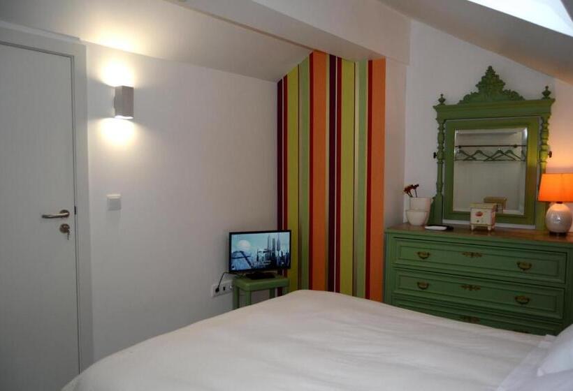 اتاق استاندارد, Lab Hostel Nazare