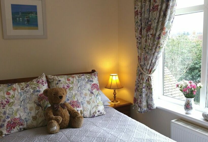 اتاق کلاسیک, Whitemoor House B&b