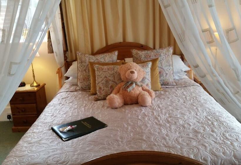 اتاق لوکس, Whitemoor House B&b