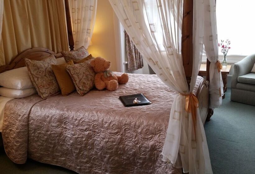 اتاق لوکس, Whitemoor House B&b