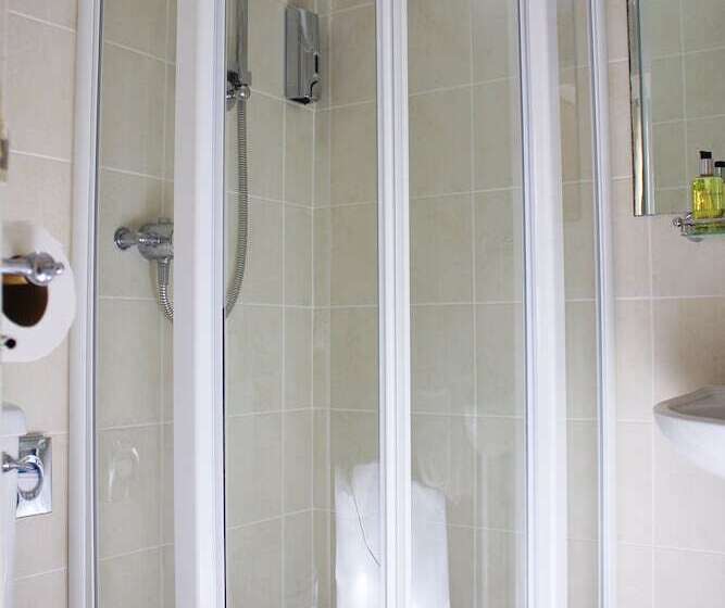 اتاق استاندارد, Whitemoor House B&b