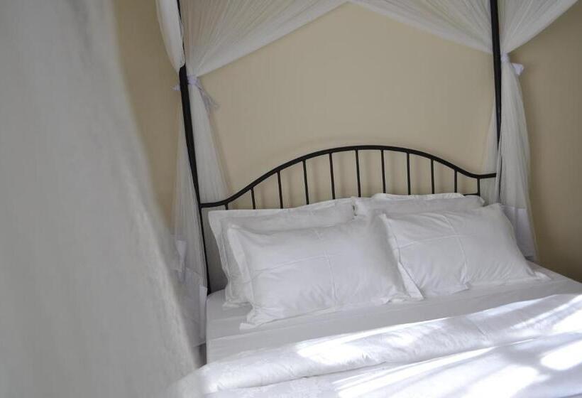 اتاق استاندارد یک نفره, Zakinn Hotel Gangilonga