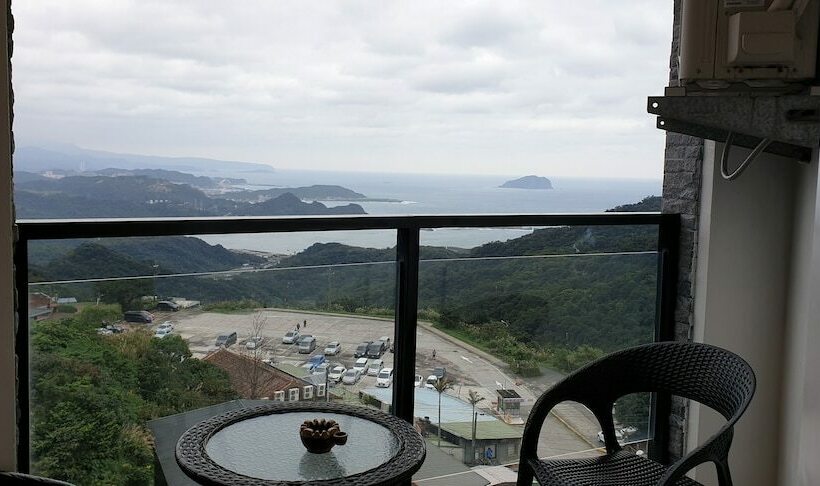 اتاق استاندارد چهار تخته با چشم‌انداز دریا, Arabian Nights In Jiufen