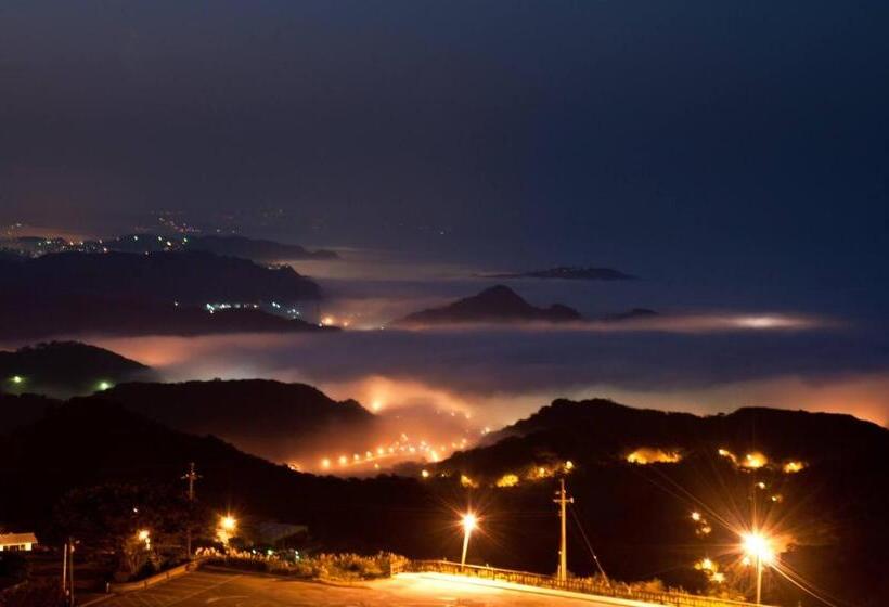 اتاق استاندارد با چشم‌انداز دریا, Arabian Nights In Jiufen