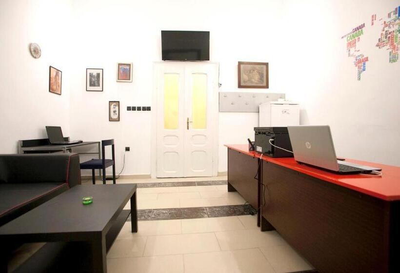 اتاق چهار تخته با دستشویی مشترک, Hostel 1910