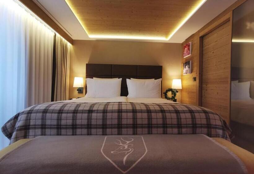 Deluxe Room Mountain View, Hôtel De Rougemont & Spa