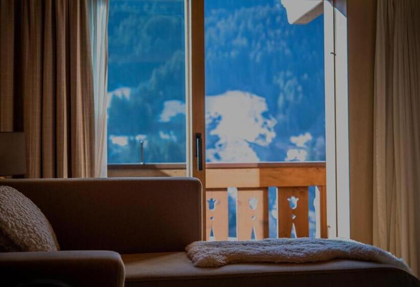سوئیت پنت هاوس, Hôtel De Rougemont & Spa