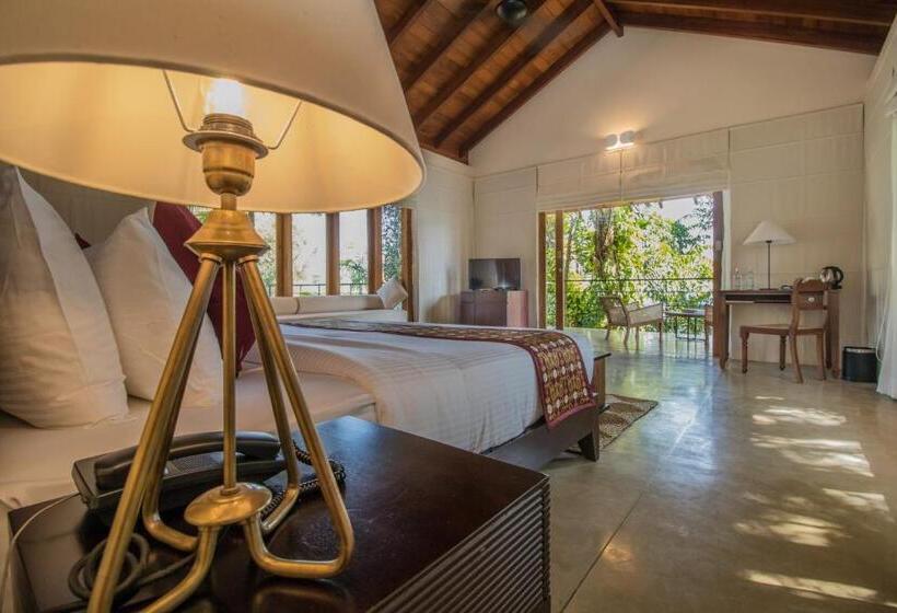 سوییت جونیور, Kings Pavilion Luxury