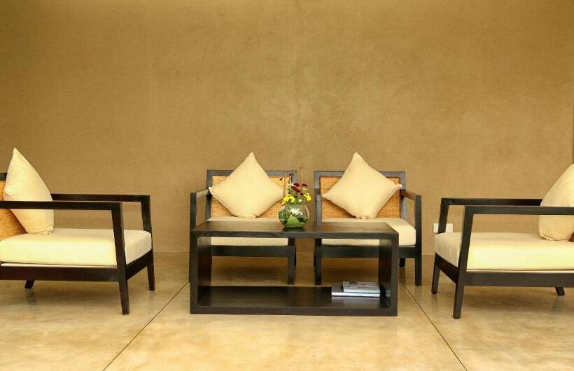 اتاق لوکس با چشم‌انداز باغ, Kings Pavilion Luxury