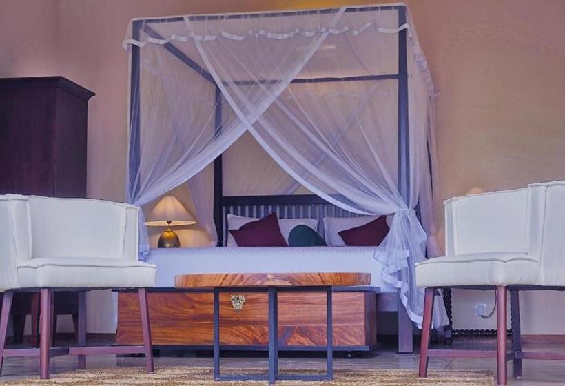 سوییت جونیور, Kings Pavilion Luxury