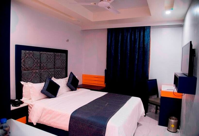 اتاق لوکس, Regenta Inn Vadodara, 500m From Railway Station