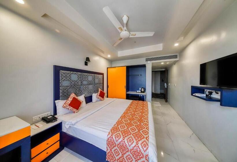اتاق لوکس, Regenta Inn Vadodara, 500m From Railway Station