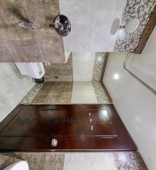 اتاق لوکس, Regenta Inn Vadodara, 500m From Railway Station