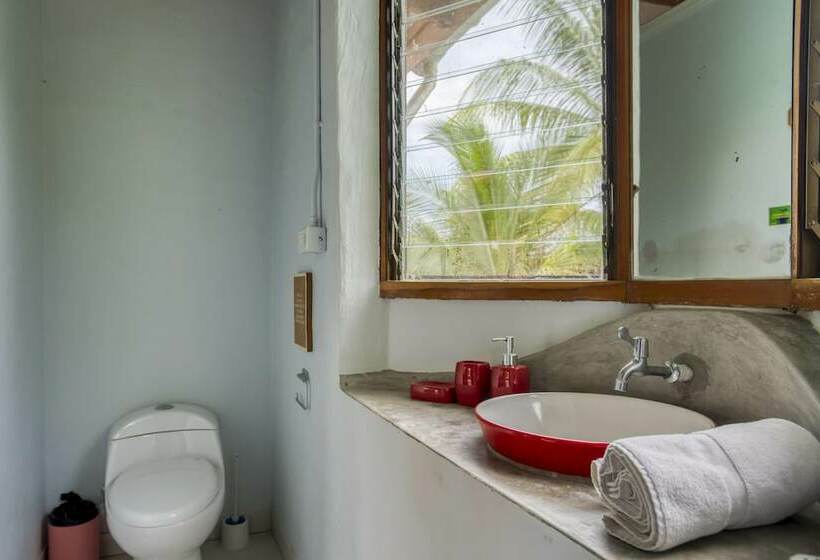 اتاق خانوادگی, Selina Santa Teresa North   Hostel