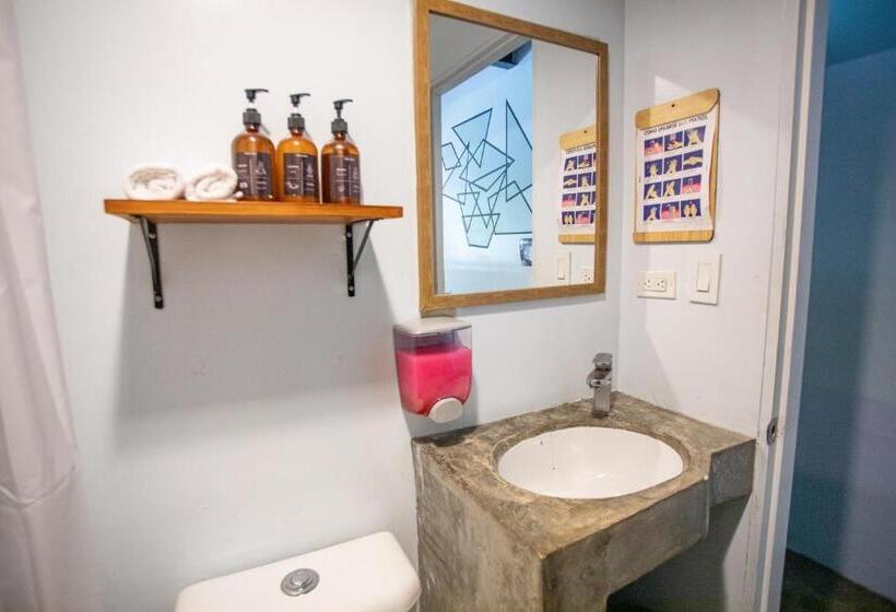 اتاق استاندارد, Selina Santa Teresa North   Hostel