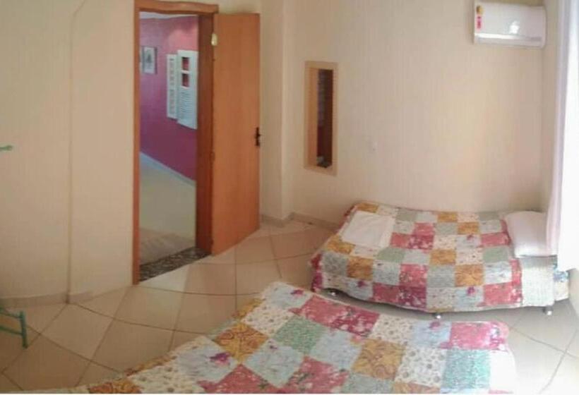 اتاق استاندارد سه تخته با سرویس بهداشتی مشترک, Le Monde Hostel   Suites E Camas