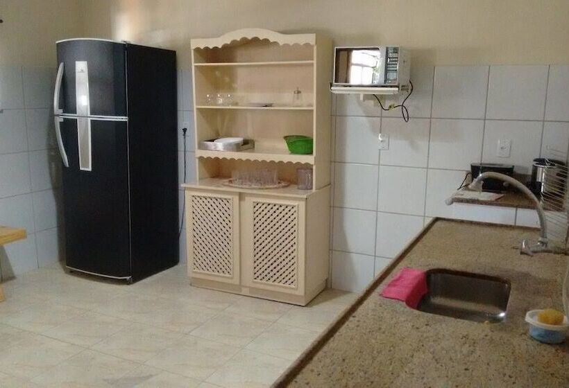 اتاق استاندارد سه تخته با سرویس بهداشتی مشترک, Le Monde Hostel   Suites E Camas
