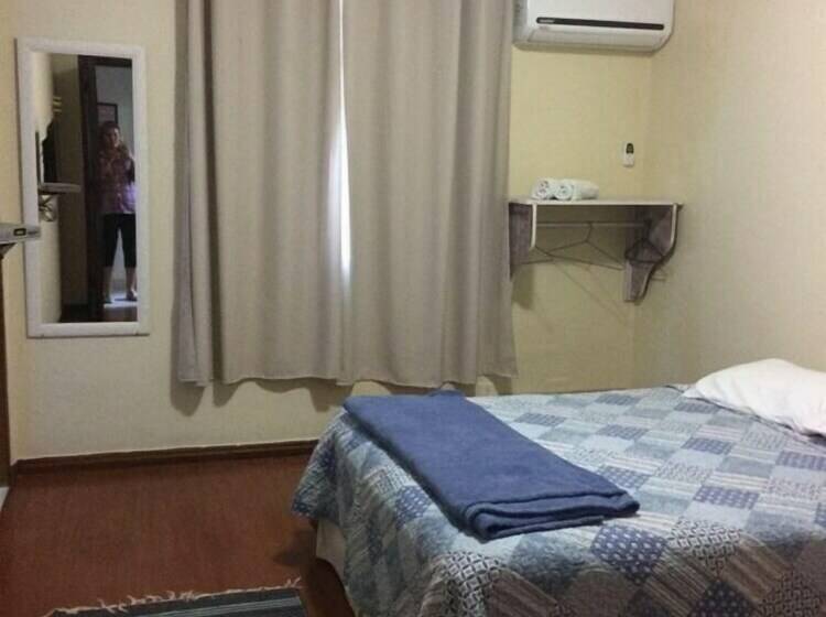 اتاق استاندارد سه نفره, Le Monde Hostel   Suites E Camas