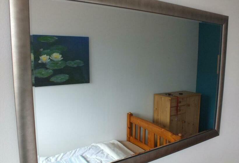 חדר סטנדרט יחיד, Max Hostel