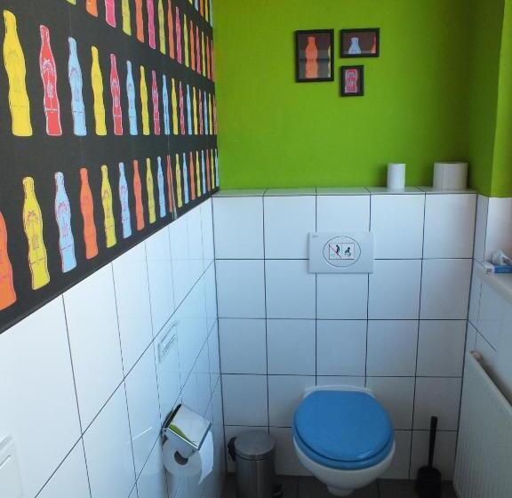 חדר סטנדרט, Max Hostel