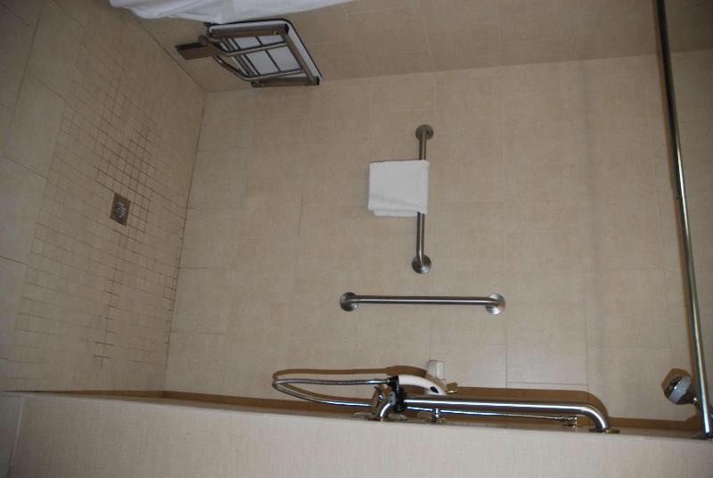 اتاق استاندارد سه نفره, Poetic Hue Hotel & Spa