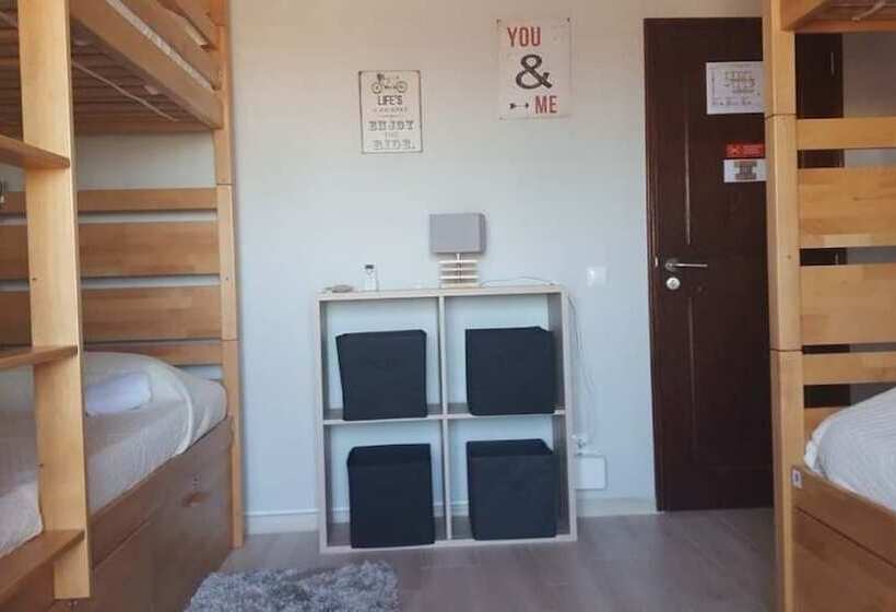 מיטה בחדר משותף, Almancil Hostel