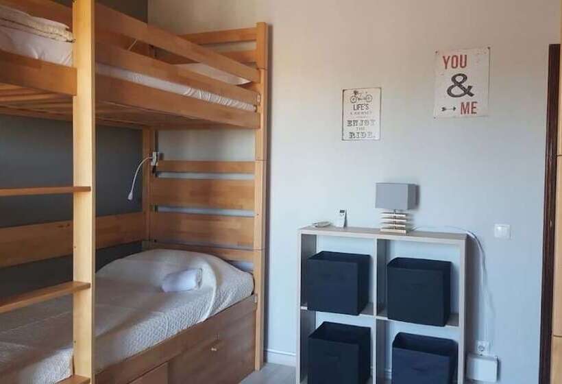 מיטה בחדר משותף, Almancil Hostel