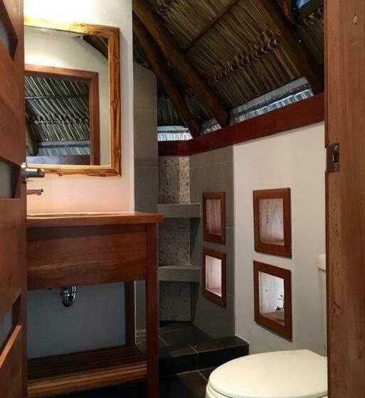 اتاق اکونومی, Casitas Pacific