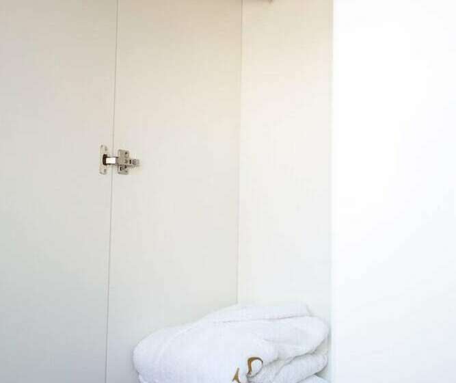 اتاق استاندارد, Suites Guest House