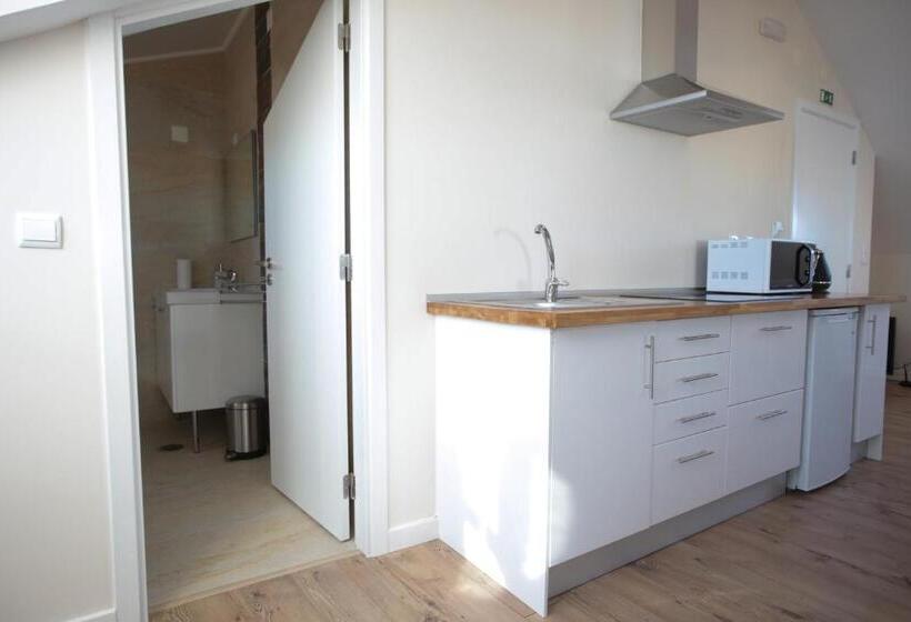 اتاق استاندارد چهار تخته, Suites Guest House