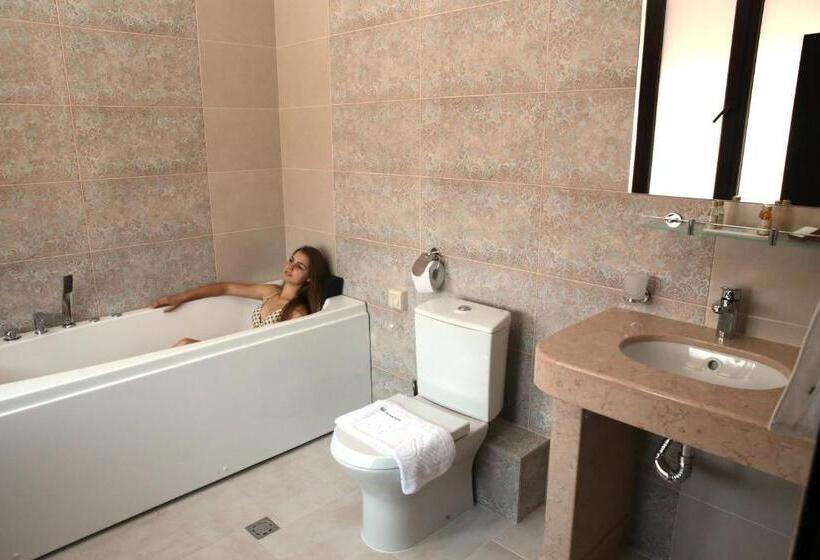 اتاق سوپریور با تخت بزرگ, Boutique Hotel Vsk Kentavar