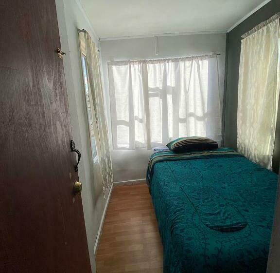 اتاق استاندارد یک نفره, Hostel 53 Sur