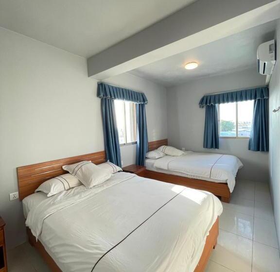 اتاق لوکس چهار تخته, Caye Caulker Beach