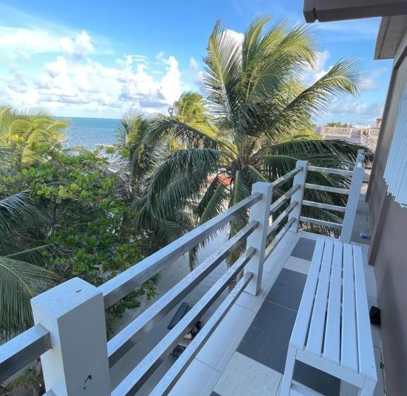 اتاق استاندارد با چشم‌انداز دریا, Caye Caulker Beach
