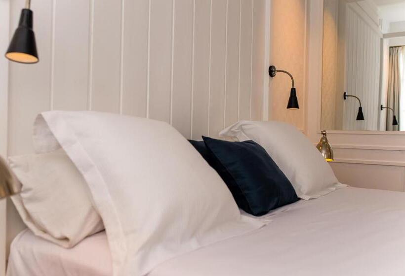 اتاق استاندارد با بالکن, Grand Hotel Urban