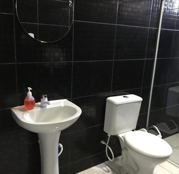 اتاق استاندارد چهار تخته با چشم‌انداز دریا, Maraga Beach Hostel