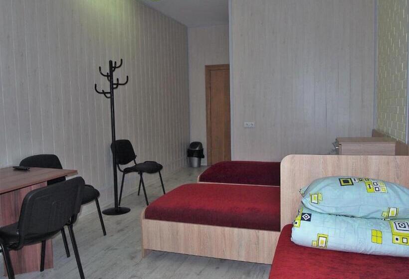 اتاق استاندارد چهار تخته, Hostelis Laurita