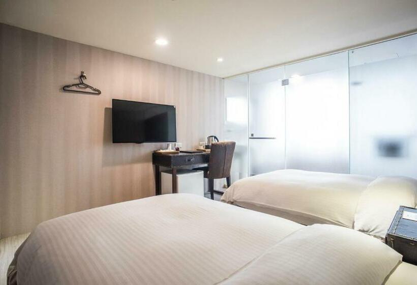 اتاق استاندارد با چشم‌انداز, Xinshehotel   Chungli