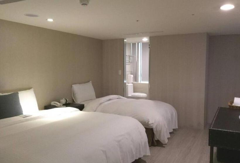 اتاق استاندارد سه نفره, Xinshehotel   Chungli