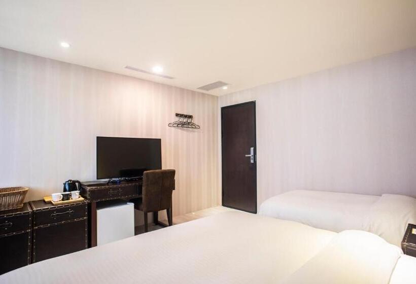 اتاق استاندارد سه نفره, Xinshehotel   Chungli
