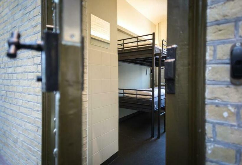 اتاق استاندارد با سرویس بهداشتی مشترک, Alibi Hostel Leeuwarden