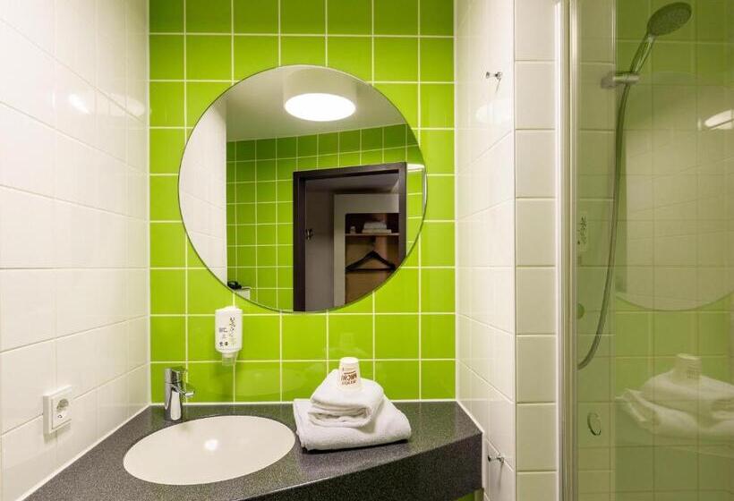 اتاق استاندارد سه نفره, B&b Hotel Krefeld
