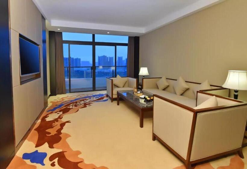 سوییت لوکس, Grand Skylight International Hotel Huizhou