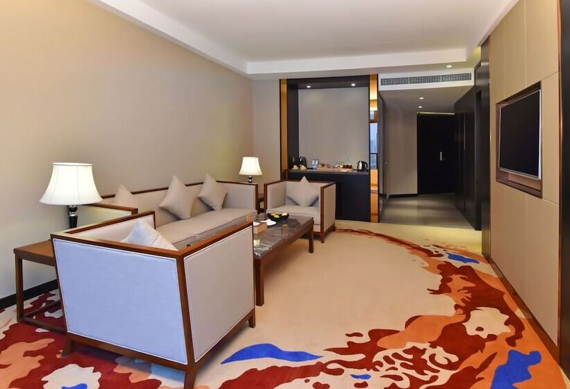 سوییت لوکس, Grand Skylight International Hotel Huizhou