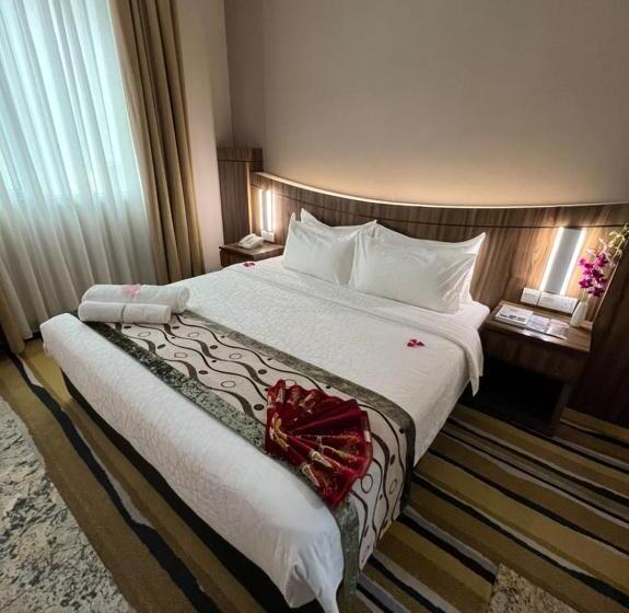 اتاق سوپریور با تخت بزرگ, Nova Hotel Miri
