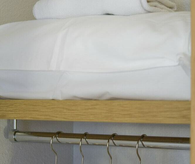 اتاق استاندارد, B&b Hotel Yvetot