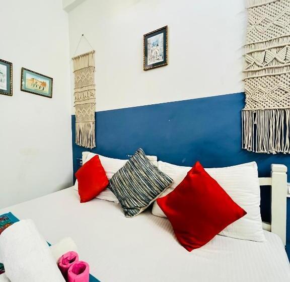 اتاق استاندارد با چشم‌انداز باغ, Jaisalmer Hostel Crowd