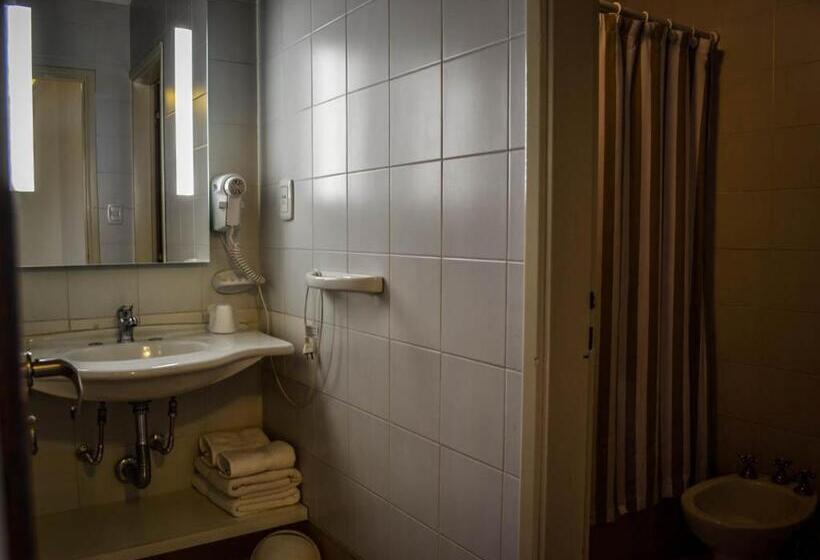 اتاق خانوادگی, Motel Aca Santa Rosa